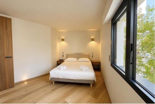 Beautiful 2BR with Terrace with Sea View Palm Beach