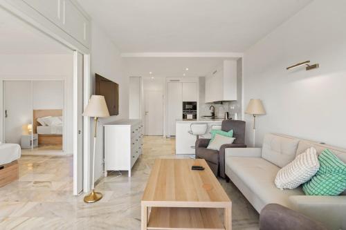Charming 1 Bed Apt in Jardines del Mar RDR568
