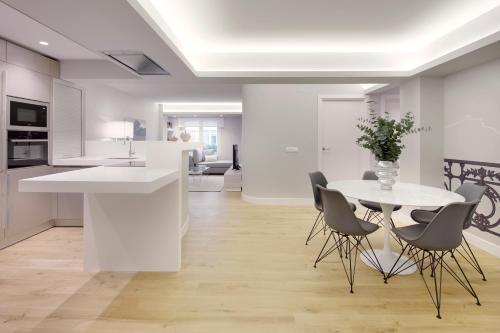 Bella Easo 2 by FeelFree Rentals