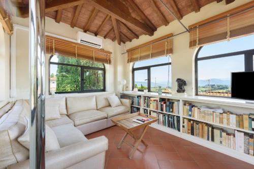 Villa Pian dei Giullari con Piscina