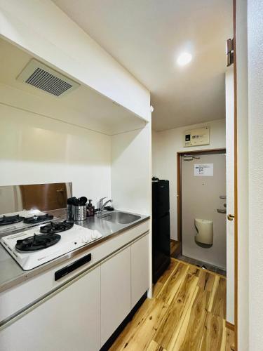 NEW OPEN Cozy Loft 5-Min Drive to Marine Messe Up to 4 Guests