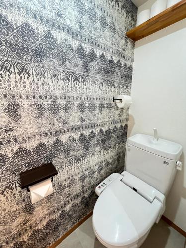 NEW OPEN Cozy Loft 5-Min Drive to Marine Messe Up to 4 Guests