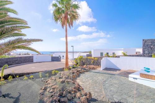 Villa Maravento Playa Blanca Heated Pool Family Luxury Retreat