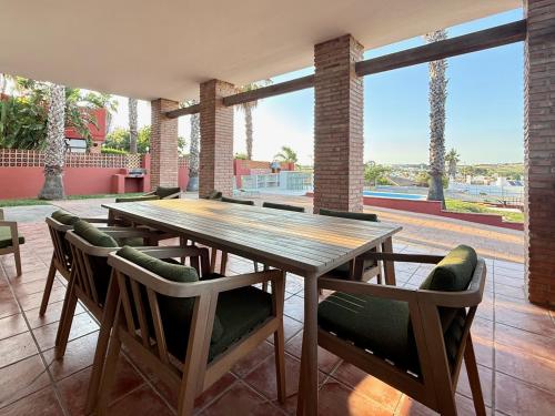 Las Palmeras Chalet - Private Pool