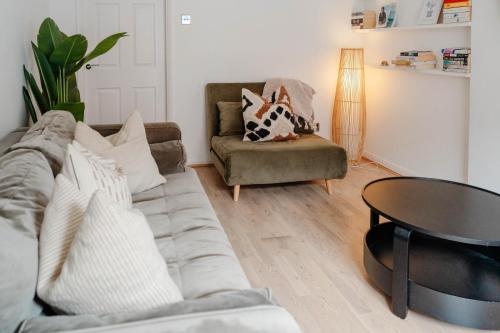 Calm Cosy House with Beautiful Riverside Walk to Centre photo 23