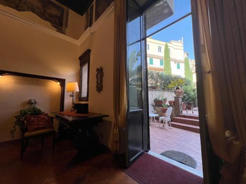 Veronica Suite, Terrace exclusive Historic Centre Piazza Venezia