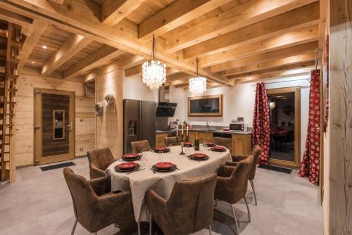 Chalet familial 9 personnes avec sauna privatif et piscine naturelle - Le Domaine des Fleurs Gérardmer