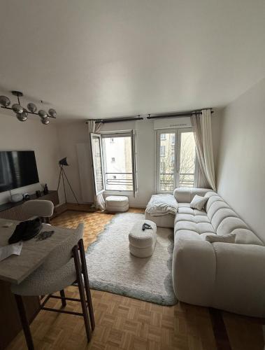Stunning 4BDR Apartment for 15 Guests in Sentier Near Le Grand Rex