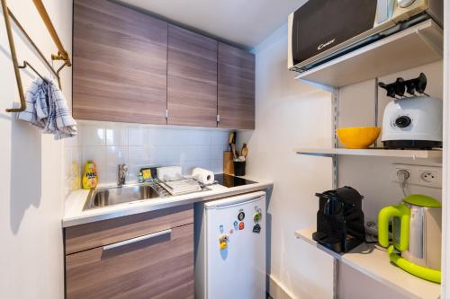Central Parisian-style Studio Apart - Sentier