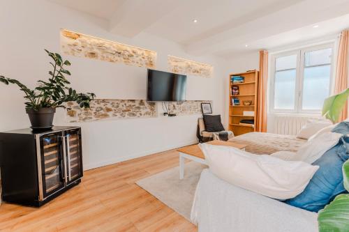 Peaceful air-conditioned haven with an inner courtyard