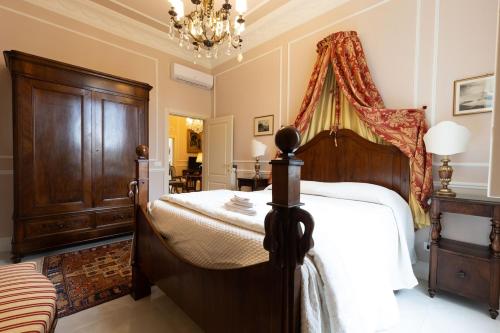Scala's Heritage Florentine Classic Home