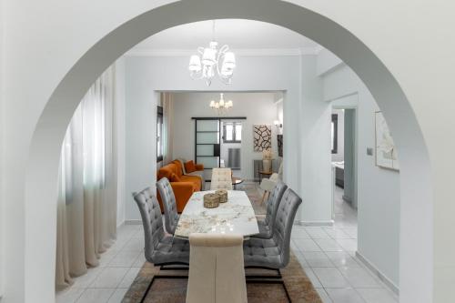 Cozy & Harmony Home in Glyfada Athens