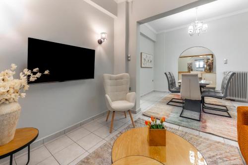 Cozy & Harmony Home in Glyfada Athens