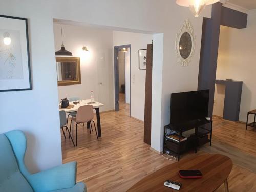 Charming Minimalist Apartment in Pagrati
