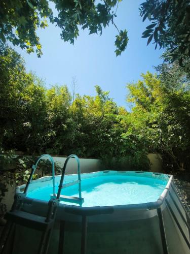Maisons provençale piscine et jacuzzi