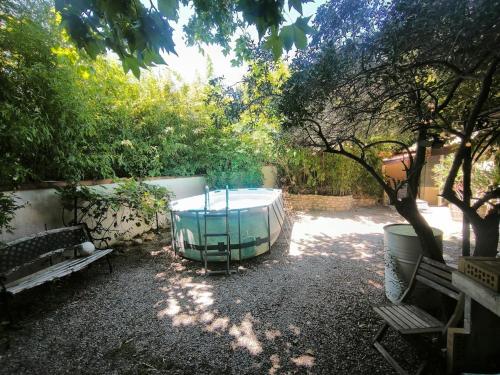 Maisons provençale piscine et jacuzzi