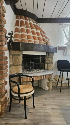 Family Apartments Švob with pool