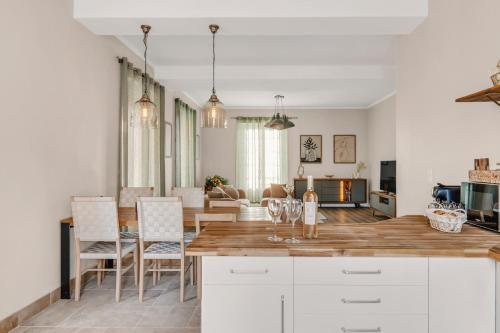 La Grande Terrasse Cannes 4 stars-4BR sleeps 8, 135 sqm apartment