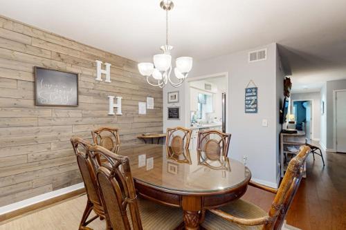 Racquet Club Villas 2327 photo 13