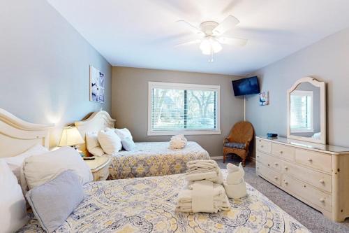 Racquet Club Villas 2327 photo 23