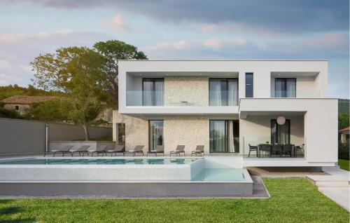 Awesome Home In Labin