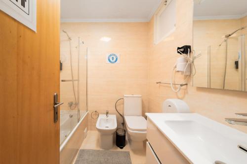 Private Room - AC - 3 Min to Arroios Metro