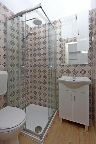 Apartments and rooms with parking space Novi Vinodolski - 19860