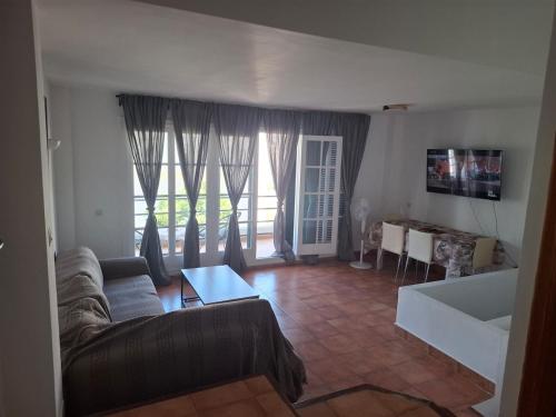 2BR Apartment & Pool & Terrace & Walk to Beach