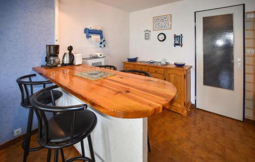 1 Bedroom Beautiful Apartment In Le Grau-Du-Roi