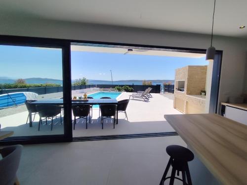 Beachfront villa with pool