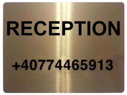 a metal sign with the words respiration on it at Vila Zoe 1 BucharestAirport&Therme&Park Otopeni in Otopeni