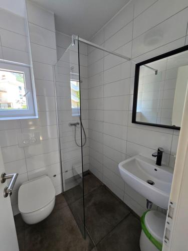 SUBTUB Hostel Makarska