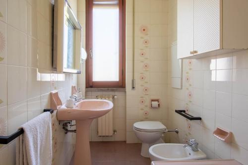 Terraced House - Quiet neighborhood - Free Parking