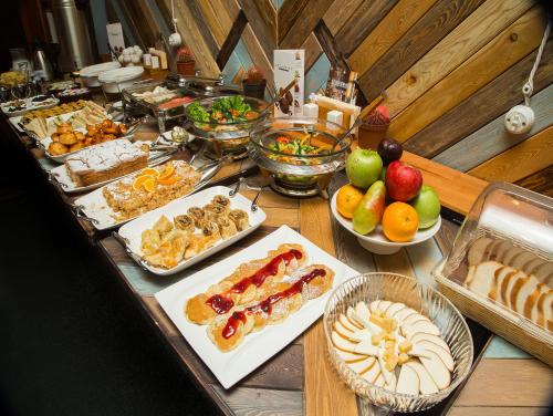 Jídlo v hotelu nebo okolí