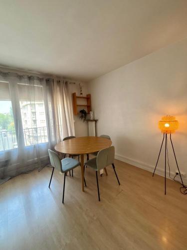 Studio Tour Eiffel Lecourbe Paris