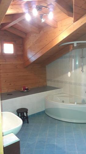 Ванная комната в Chalet Il Fungo