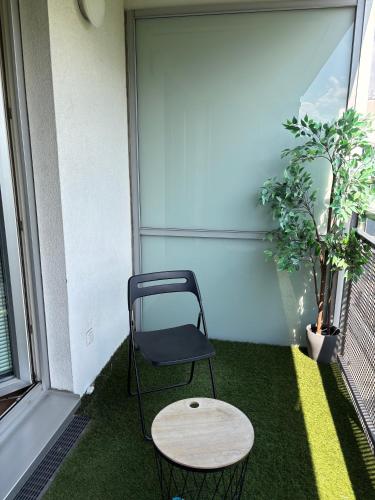 Cozy 2-Room Private Apartment near U1 subway