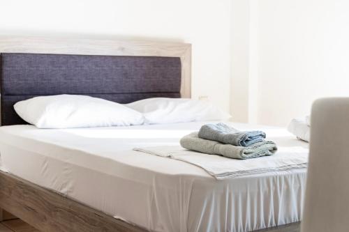 Elia mini suite 1