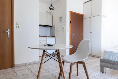 Elia mini suite 1