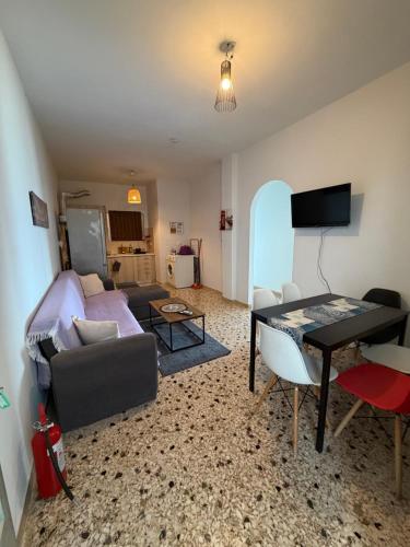 OCEAN VISTA Beachfront Apartment Near Airport-B2