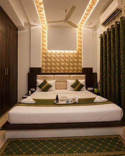 Llit o llits en una habitació de Hotel Urban Stay - By Silver Hospitality