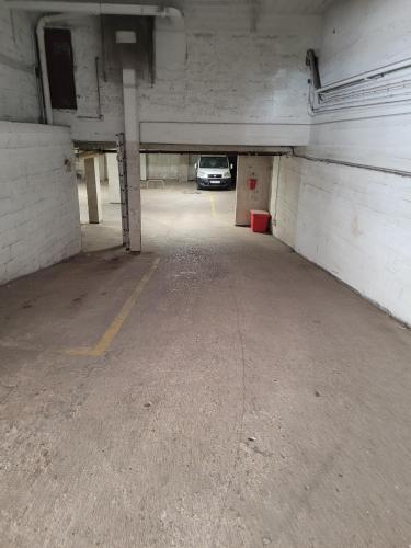 Rooftop apartment Cannes center - Parking photo 18