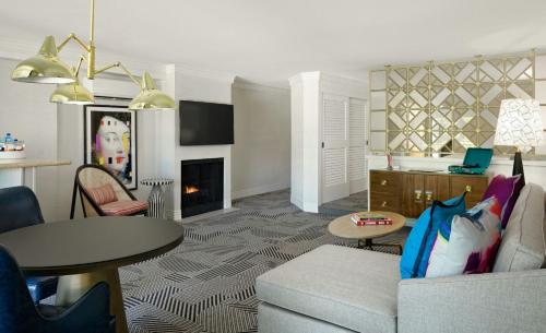 Le Parc at Melrose photo 119