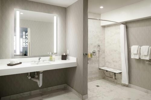 Le Parc at Melrose photo 121