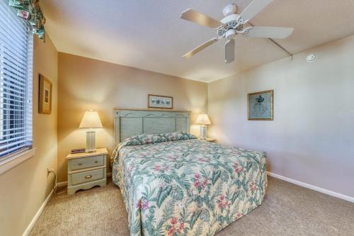 Peaceful Oceanfront Villa with Pools Hot Tub Tennis & Ocean View photo 15