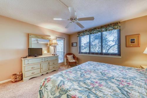 Peaceful Oceanfront Villa with Pools Hot Tub Tennis & Ocean View photo 17