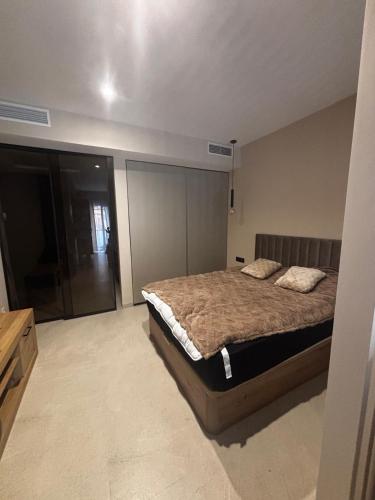 Moja Laguna-Beachside Apartment
