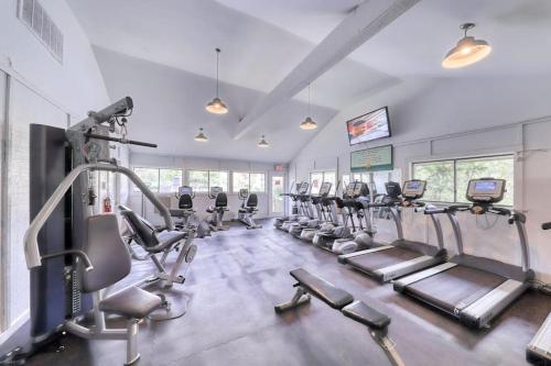 Quiet Hilton Head Getaway with WiFi Pool Hot Tub & Ocean View photo 18