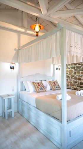 Gallery image of Rodakas Rooms-Pelagia in LivadhokhÃ³rion