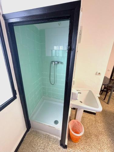 Evans Realty - Hostal